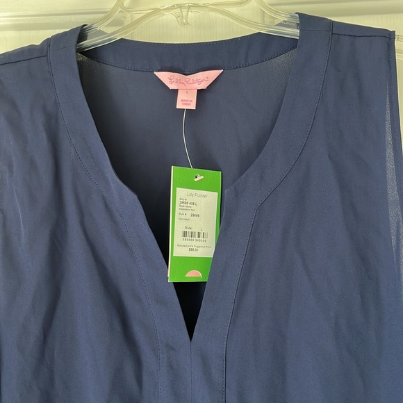 Lilly Gramercy Top in True Navy/ sleeveless, flowy top - Picture 3 of 11